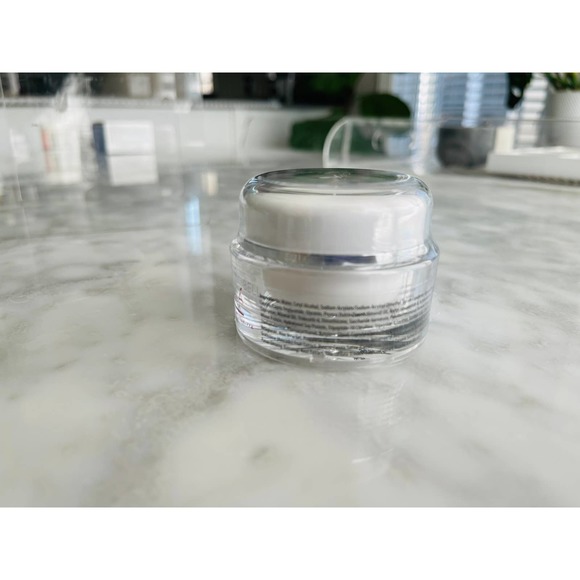 Bella Serata Other - Bella Serata Revitalizing Moisturizer 1oz NEW Sealed Wrinkles Lines Face Cream